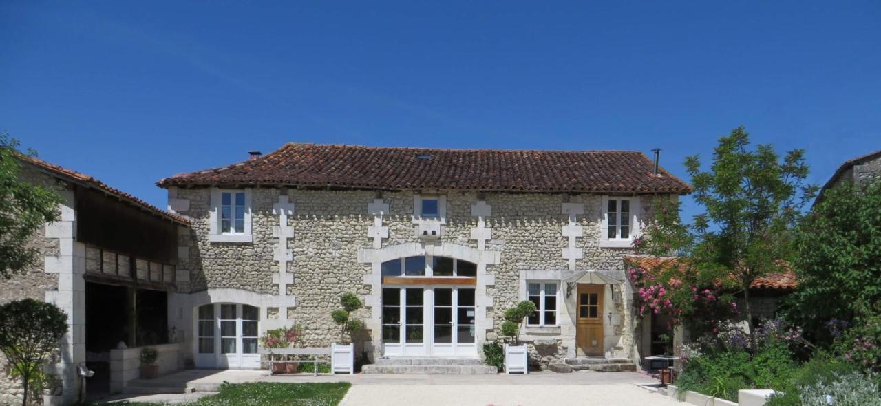La Grange De Lucie -Chambres D'Hotes En Perigord-Dordogne Nanteuil-Auriac-de-Bourzac Exterior foto